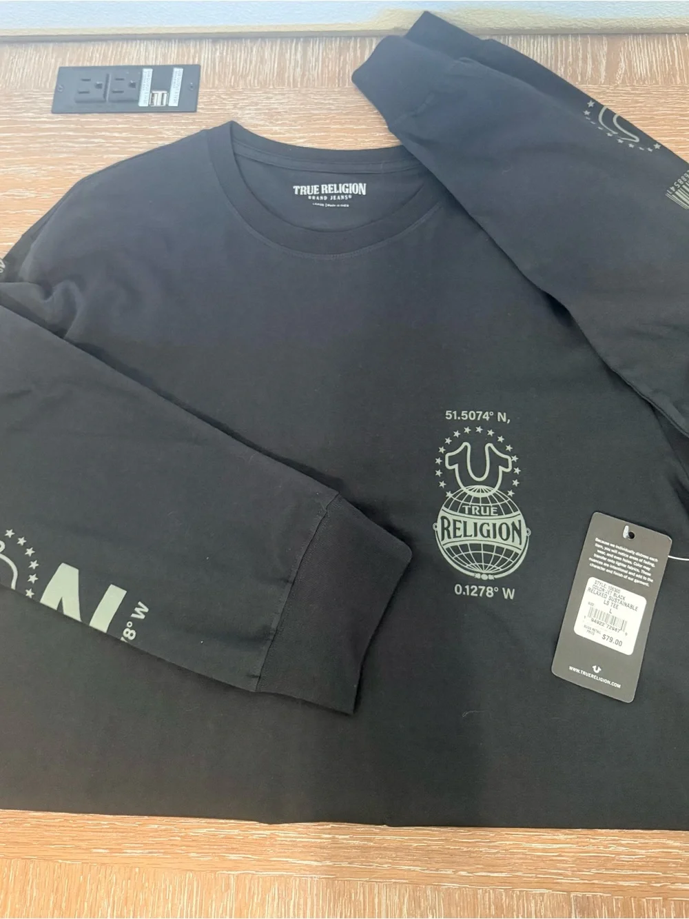 True Religion Men's Black Graphic Long-Sleeve Tee. Size Large